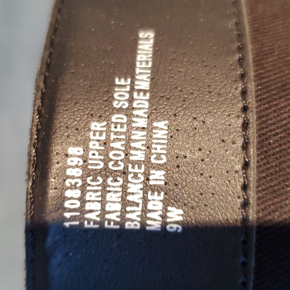 NWT Torrid sexy Black boots with rounds studs and  peep toe - Picture 8 of 11